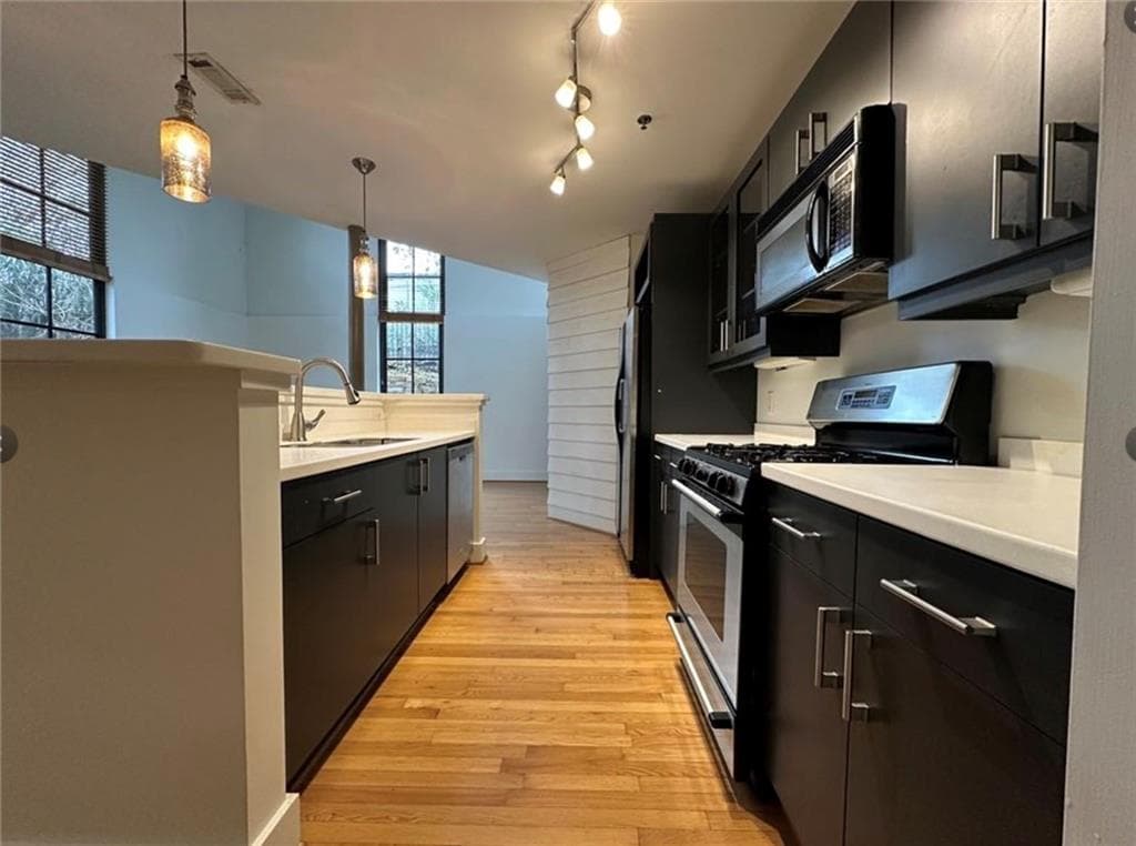 2 bedroom, 2 bathroom, 1,432 sq ft condominium for rent at 790 North Avenue 108, Atlanta, GA 30306 for $2,750 a month — photo 4