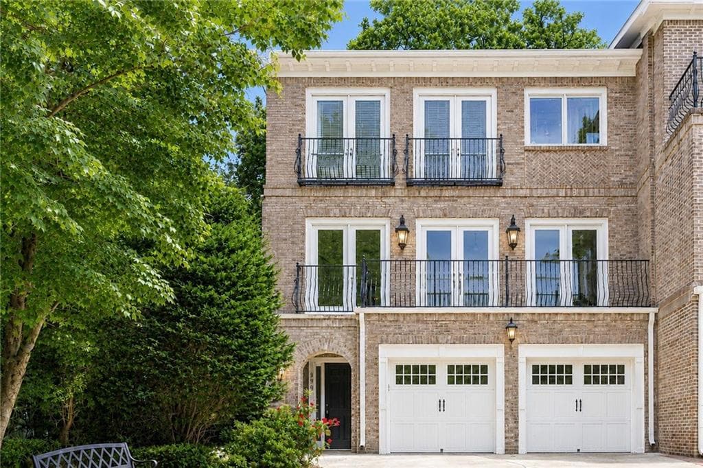 3 bedroom, 4 bathroom, 3,876 sq ft townhouse for rent at 1296 Lenox Park Boulevard, Atlanta, GA 30319 for $4,500 a month — photo 1 of 34