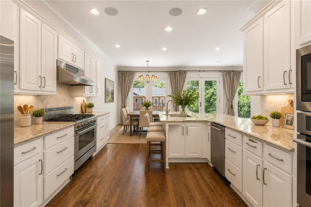 3 bedroom, 4 bathroom, 3,876 sq ft townhouse for rent at 1296 Lenox Park Boulevard, Atlanta, GA 30319 for $4,500 a month — photo 5