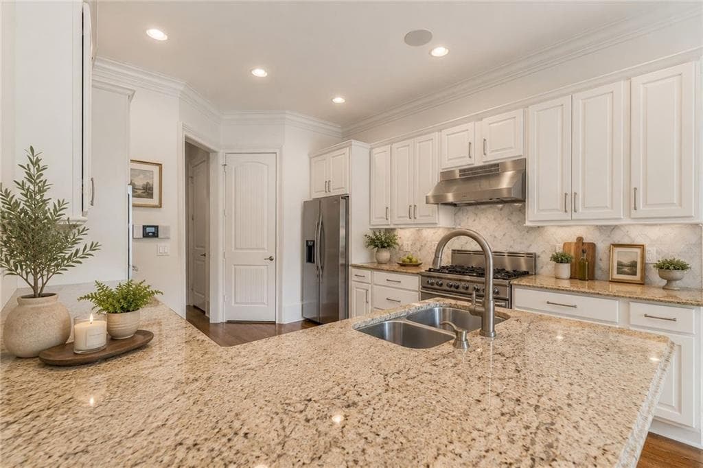 3 bedroom, 4 bathroom, 3,876 sq ft townhouse for rent at 1296 Lenox Park Boulevard, Atlanta, GA 30319 for $4,500 a month — photo 6
