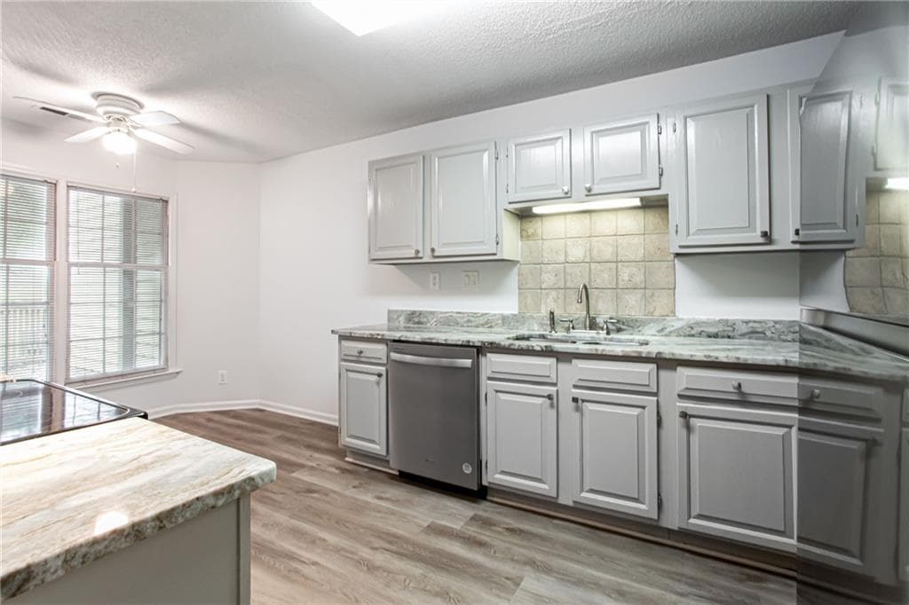 3 bedroom, 2 bathroom, 1,650 sq ft condominium for sale at 605 Garden Court, Atlanta, GA 30328 — photo 8