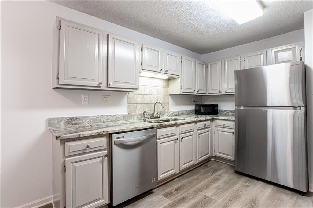 3 bedroom, 2 bathroom, 1,650 sq ft condominium for sale at 605 Garden Court, Atlanta, GA 30328 — photo 9