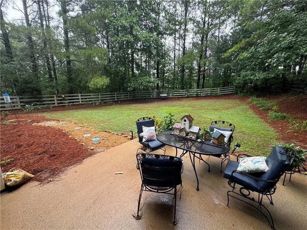 3 bedroom, 3 bathroom, 1,617 sq ft single family residence for sale at 4995 Meadow Overlook, Cumming, GA 30040 — photo 2