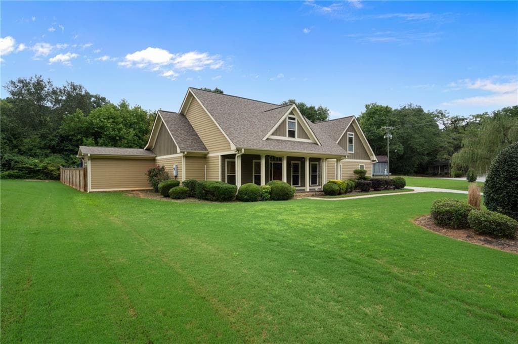 3 bedroom, 3 bathroom, 2,160 sq ft single family residence for sale at 30 W Macedonia Church Road, Oxford, GA 30054 — photo 3