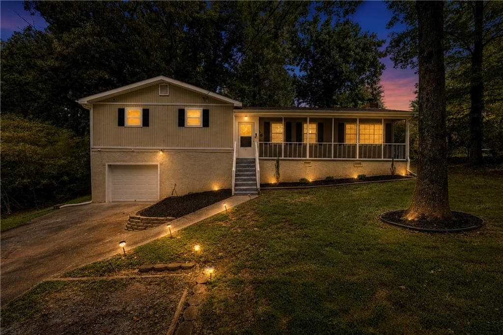 3 bedroom, 2 bathroom, 2,056 sq ft single family residence for sale at 326 Princess Avenue, Woodstock, GA 30189 — photo 2