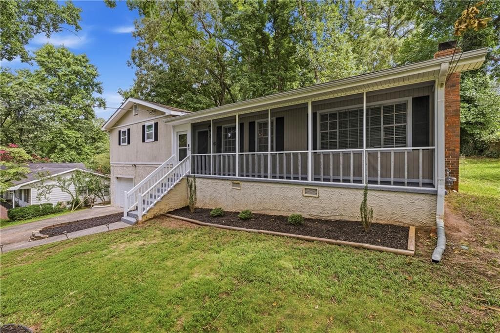 3 bedroom, 2 bathroom, 2,056 sq ft single family residence for sale at 326 Princess Avenue, Woodstock, GA 30189 — photo 3