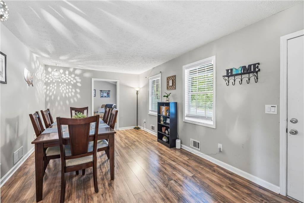 3 bedroom, 2 bathroom, 2,056 sq ft single family residence for sale at 326 Princess Avenue, Woodstock, GA 30189 — photo 8
