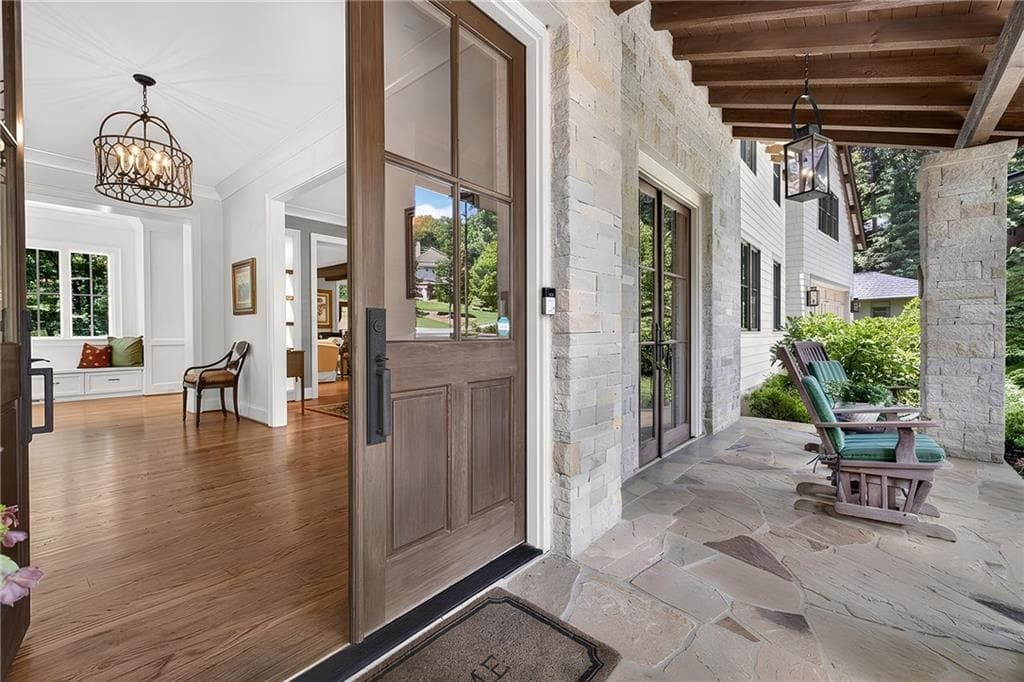 6 bedroom, 8 bathroom, 7,600 sq ft single family residence for sale at 4584 Meadow Valley Drive, Sandy Springs, GA 30342 — photo 6