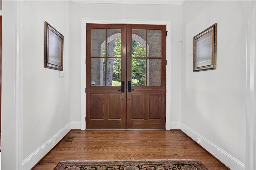 6 bedroom, 8 bathroom, 7,600 sq ft single family residence for sale at 4584 Meadow Valley Drive, Sandy Springs, GA 30342 — photo 7