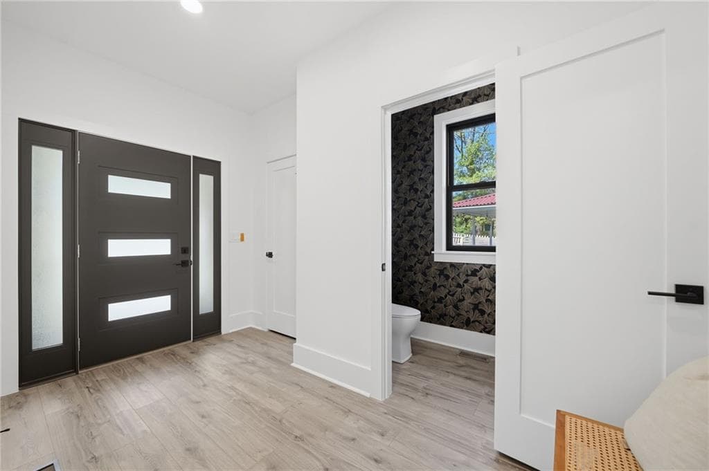 3 bedroom, 6 bathroom, 4,600 sq ft single family residence for sale at 419 Westside Drive, Roswell, GA 30075 — photo 6
