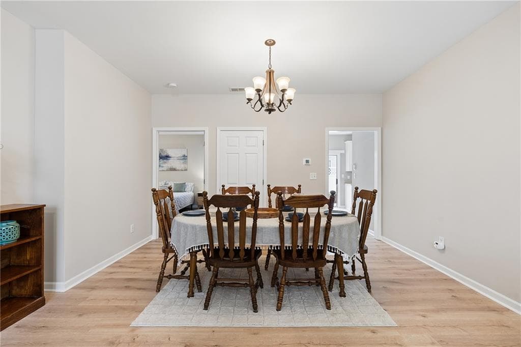 3 bedroom, 3 bathroom, 1,844 sq ft condominium for sale at 3392 Raes Creek Road, Marietta, GA 30008 — photo 3