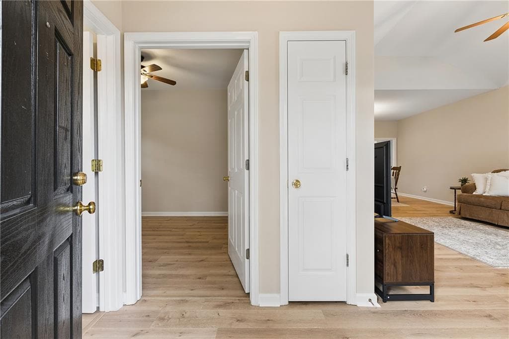 3 bedroom, 3 bathroom, 1,844 sq ft condominium for sale at 3392 Raes Creek Road, Marietta, GA 30008 — photo 7