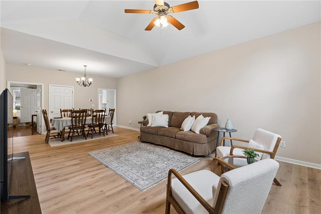 3 bedroom, 3 bathroom, 1,844 sq ft condominium for sale at 3392 Raes Creek Road, Marietta, GA 30008 — photo 8