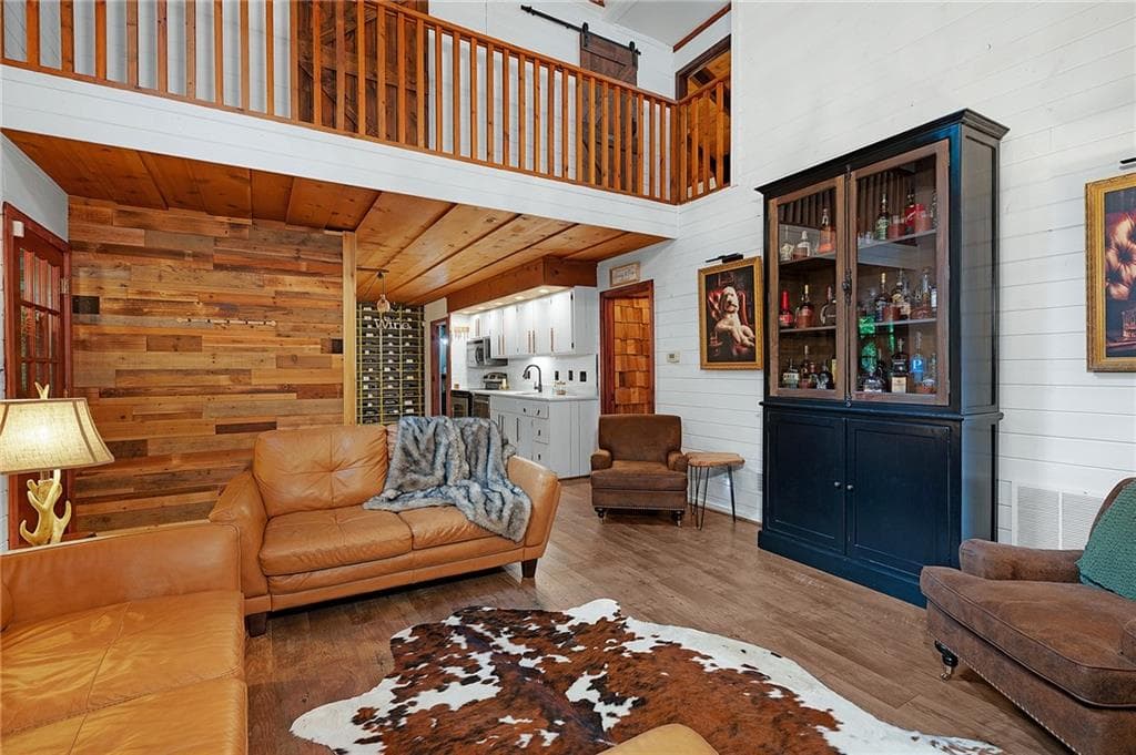 4 bedroom, 3 bathroom, 1,890 sq ft single family residence for sale at 270 Buckskull Hollow Drive, Big Canoe, GA 30143 — photo 7