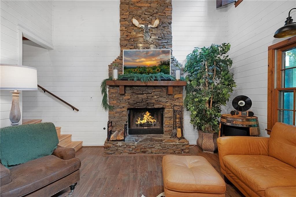 4 bedroom, 3 bathroom, 1,890 sq ft single family residence for sale at 270 Buckskull Hollow Drive, Big Canoe, GA 30143 — photo 6