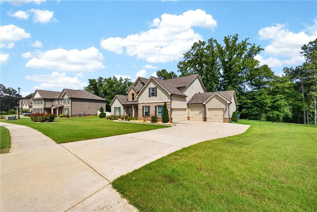 5 bedroom, 4 bathroom, 3,570 sq ft single family residence for sale at 208 Seth Terrace, Mcdonough, GA 30252 — photo 3