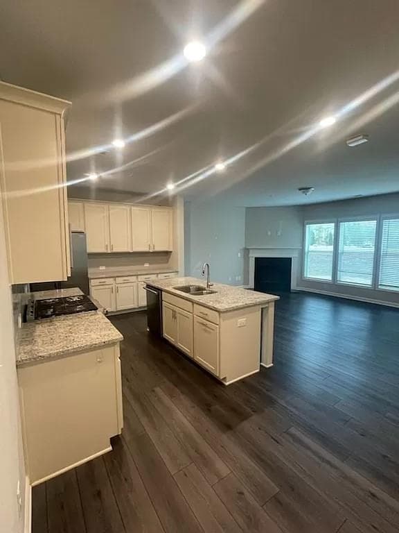6 bedroom, 7 bathroom, 1,895 sq ft single family residence for rent at 1302 Endicott Court, Cumming, GA 30041 for $2,500 a month — photo 6