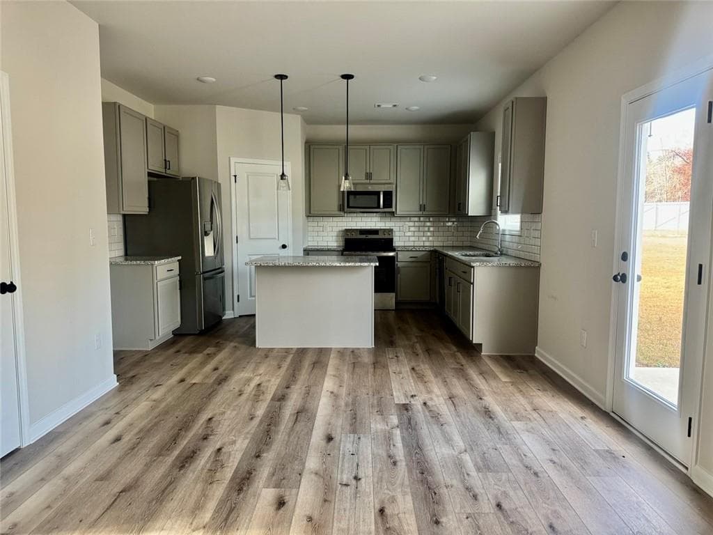 4 bedroom, 3 bathroom, 1,729 sq ft single family residence for rent at 317 Fox Creek Drive, Braselton, GA 30517 for $2,300 a month — photo 4