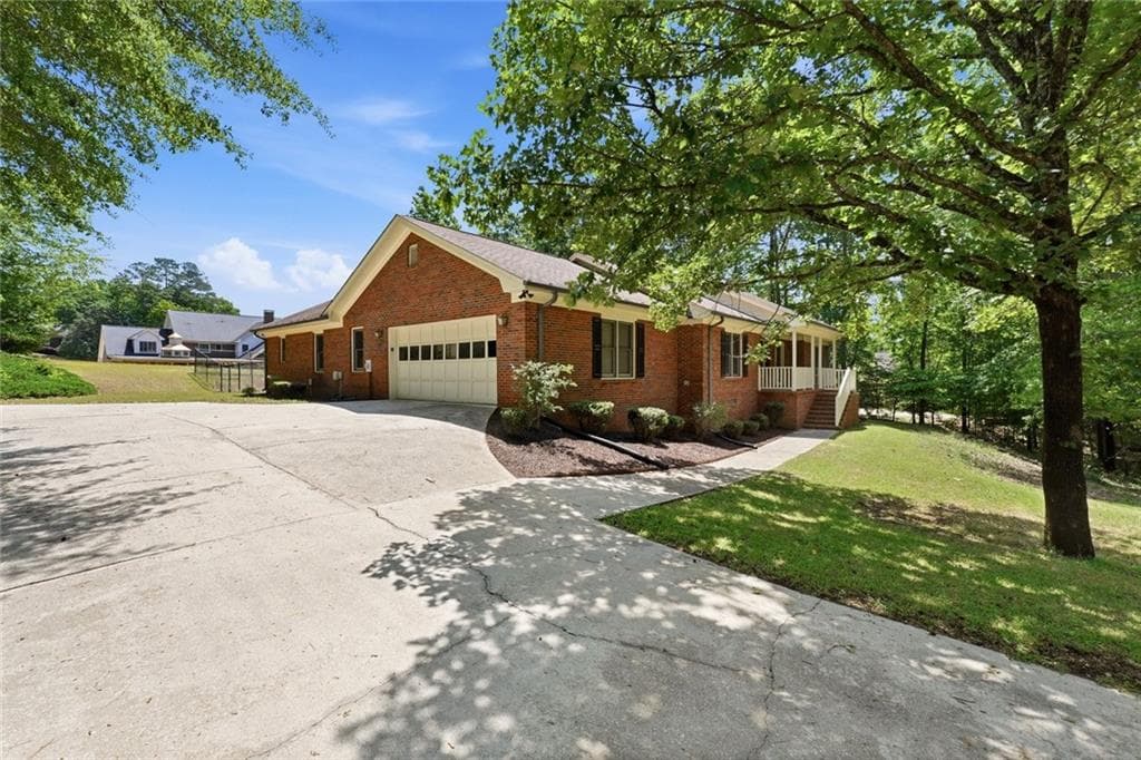 379 Clyde Court, Mcdonough, GA 30252 — most recent listing photo