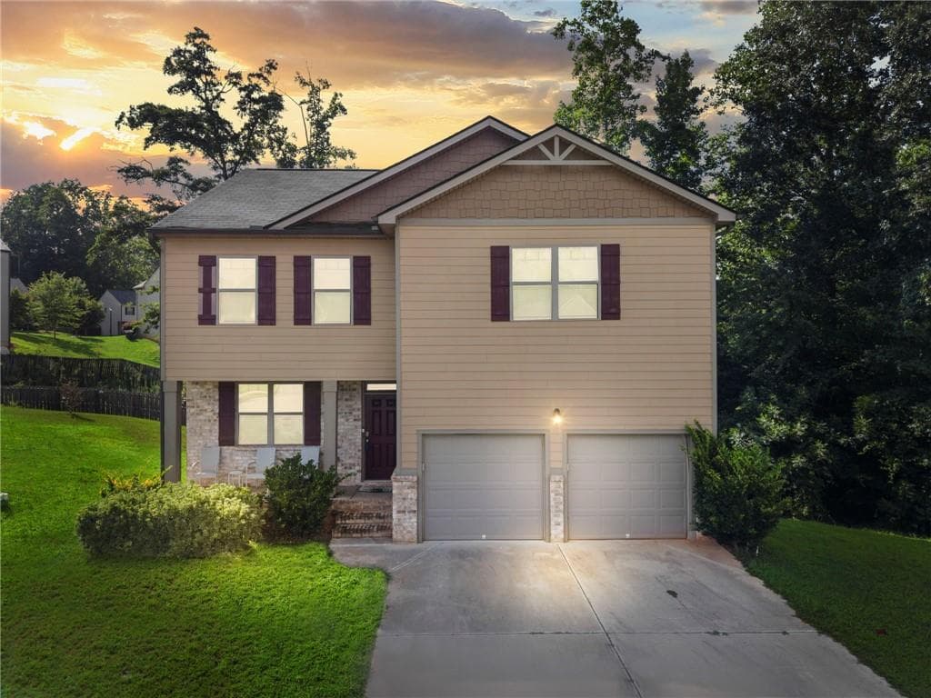 4 bedroom, 3 bathroom, 2,433 sq ft single family residence for sale at 8175 Berrywood Court, Covington, GA 30014