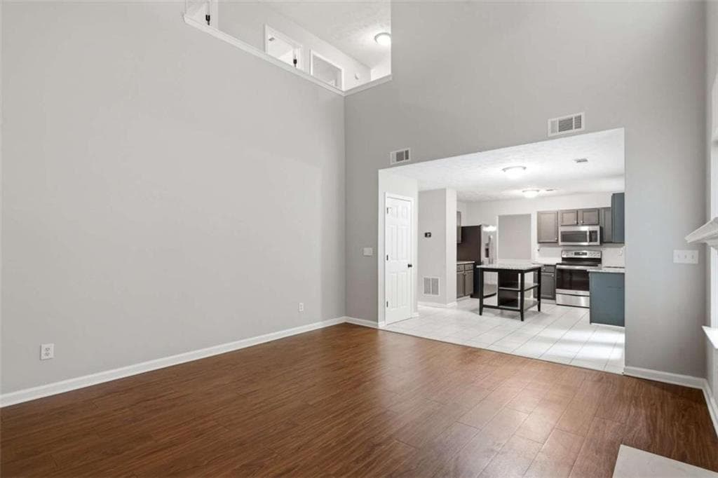 3 bedroom, 3 bathroom, 1,938 sq ft single family residence for sale at 6425 Raleigh Street, Cumming, GA 30040 — photo 9