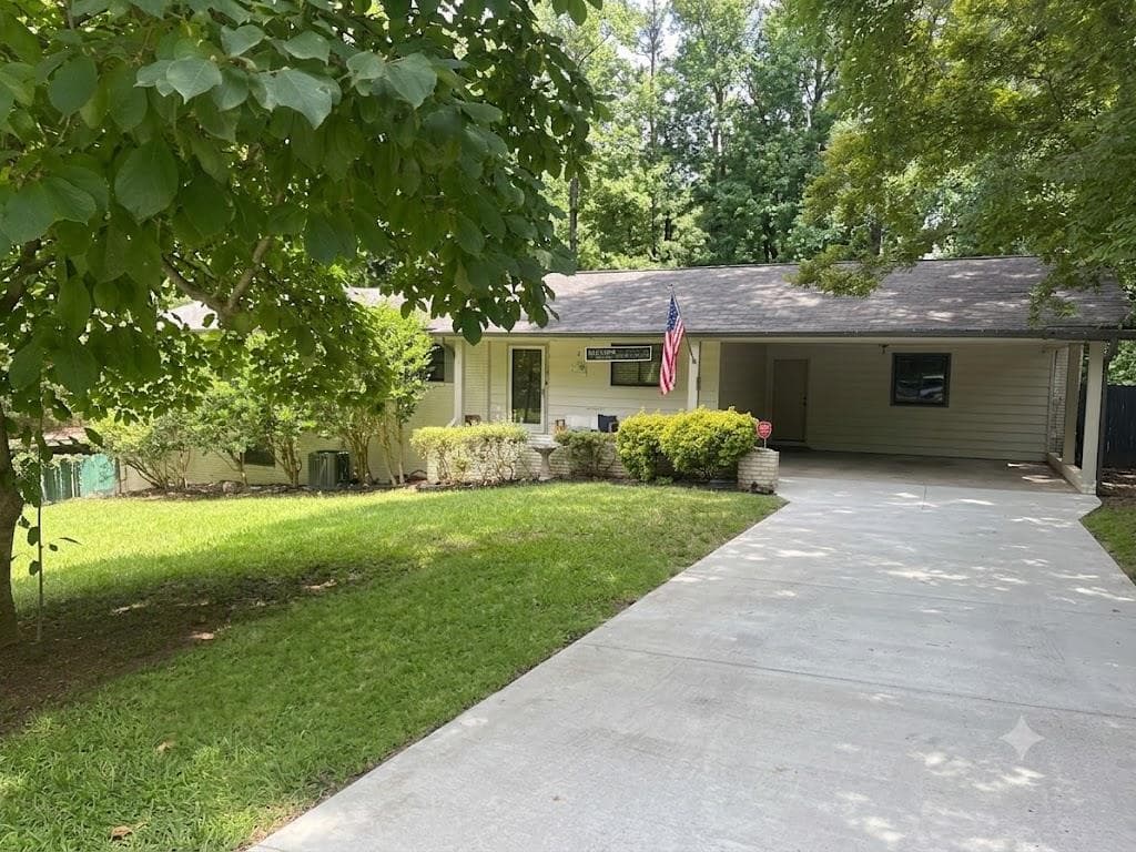 4 bedroom, 2 bathroom, 1,800 sq ft single family residence for sale at 2665 Colonial Drive, College Park, GA 30337