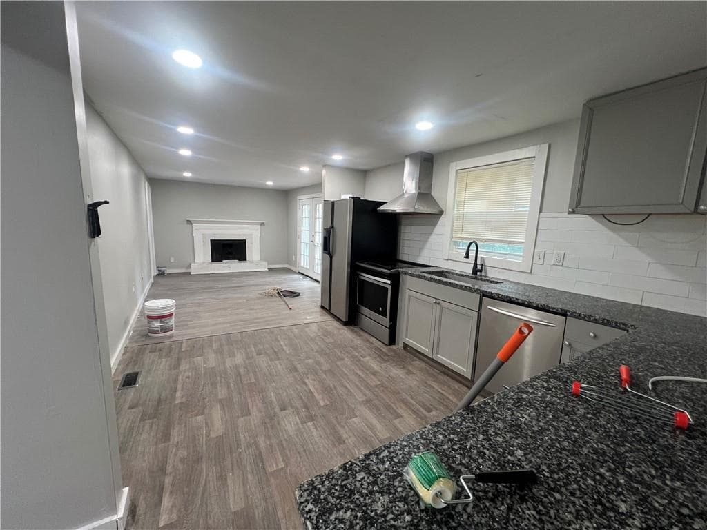 5 bedroom, 4 bathroom, 2,044 sq ft single family residence for sale at 4304 Village Square Lane, Stone Mountain, GA 30083 — photo 5