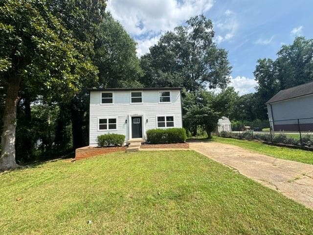 5 bedroom, 3 bathroom, 1,560 sq ft single family residence for sale at 5180 Stone Trace, Stone Mountain, GA 30083 — photo 2