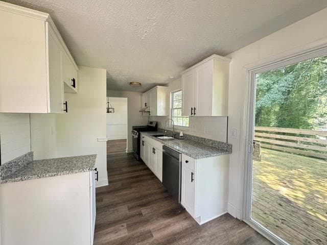 5 bedroom, 3 bathroom, 1,560 sq ft single family residence for sale at 5180 Stone Trace, Stone Mountain, GA 30083 — photo 5