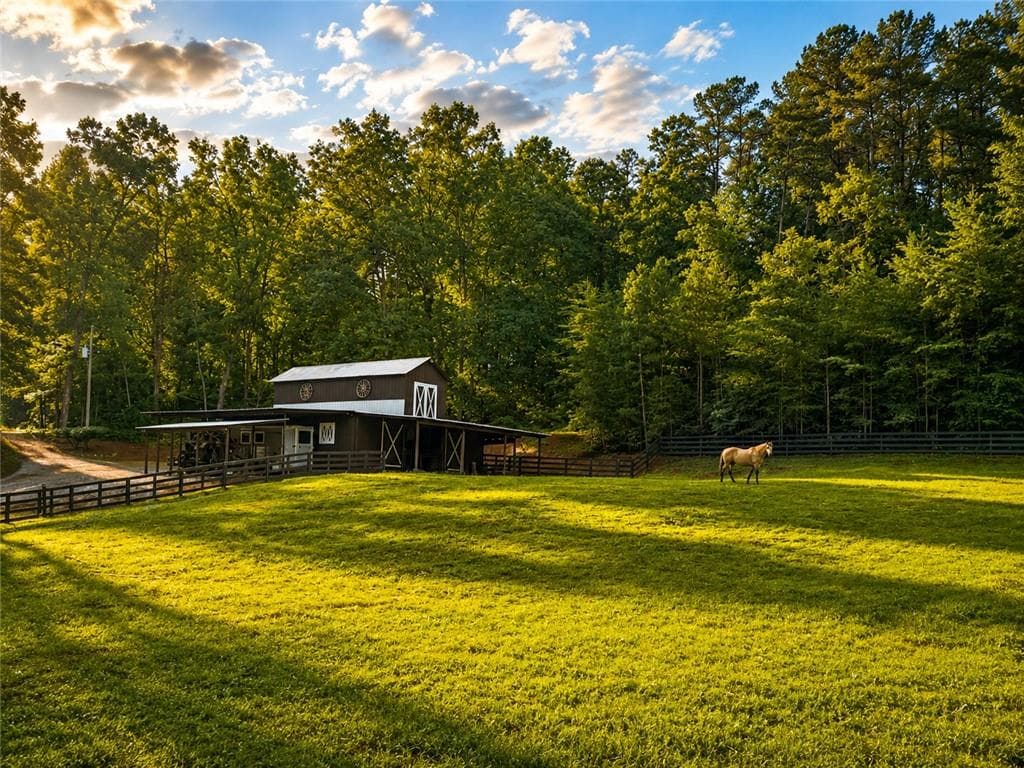 4 bedroom, 3 bathroom, 4,171 sq ft single family residence for sale at 2411 Highway 9, Dawsonville, GA 30534 — photo 3
