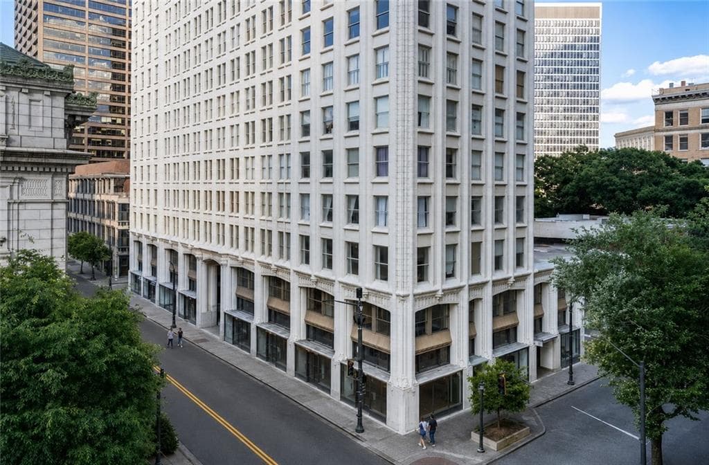 1 bedroom, 2 bathroom, 868 sq ft condominium for sale at 57 Forsyth Street 6D, Atlanta, GA 30303 — photo 2
