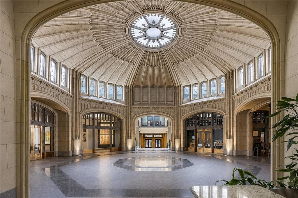 1 bedroom, 2 bathroom, 868 sq ft condominium for sale at 57 Forsyth Street 6D, Atlanta, GA 30303 — photo 4
