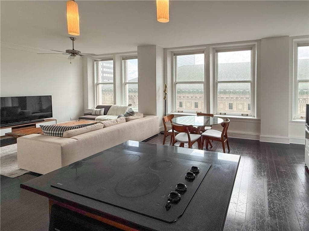 1 bedroom, 2 bathroom, 868 sq ft condominium for sale at 57 Forsyth Street 6D, Atlanta, GA 30303 — photo 7