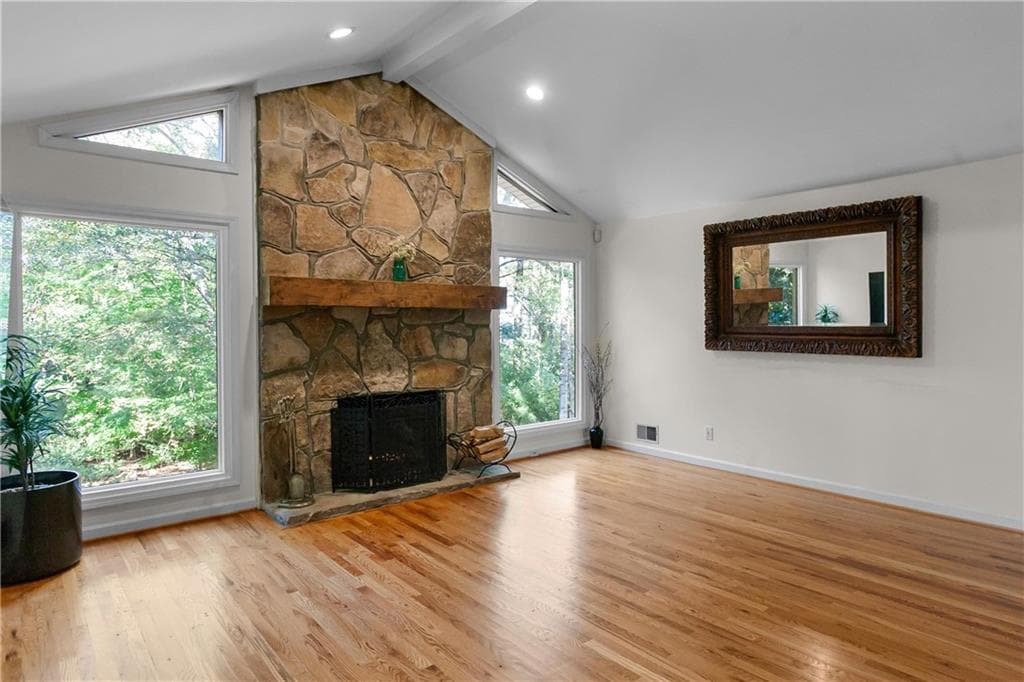 4 bedroom, 3 bathroom, 3,320 sq ft single family residence under contract at 310 Saddle Creek Circle, Roswell, GA 30076 — photo 8