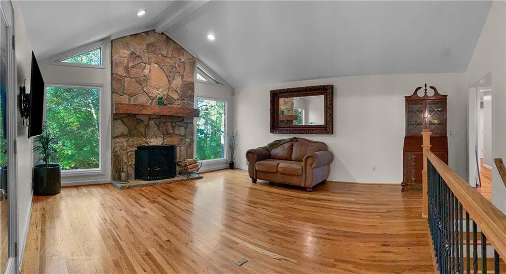 4 bedroom, 3 bathroom, 3,320 sq ft single family residence under contract at 310 Saddle Creek Circle, Roswell, GA 30076 — photo 9