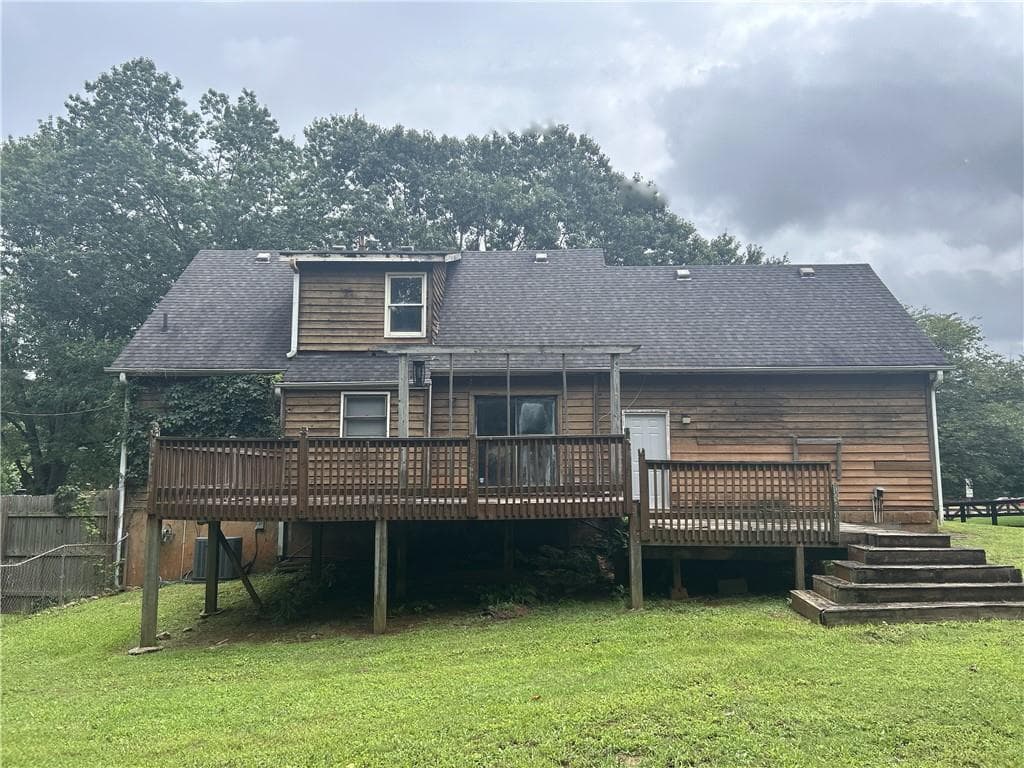 3 bedroom, 2 bathroom, 1,308 sq ft single family residence under contract at 667 King Road, Stone Mountain, GA 30088 — photo 3