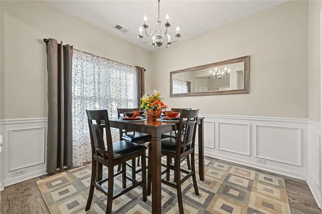 3 bedroom, 3 bathroom, 1,276 sq ft townhouse for sale at 2555 Flat Shoals Road 2802, Atlanta, GA 30349 — photo 4