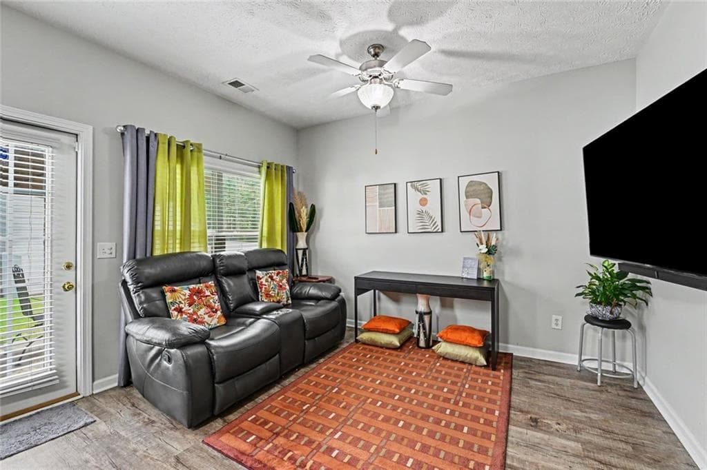 3 bedroom, 3 bathroom, 1,276 sq ft townhouse for sale at 2555 Flat Shoals Road 2802, Atlanta, GA 30349 — photo 6