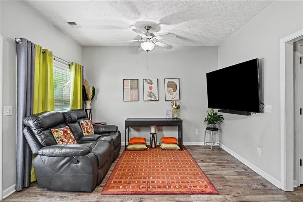 3 bedroom, 3 bathroom, 1,276 sq ft townhouse for sale at 2555 Flat Shoals Road 2802, Atlanta, GA 30349 — photo 7