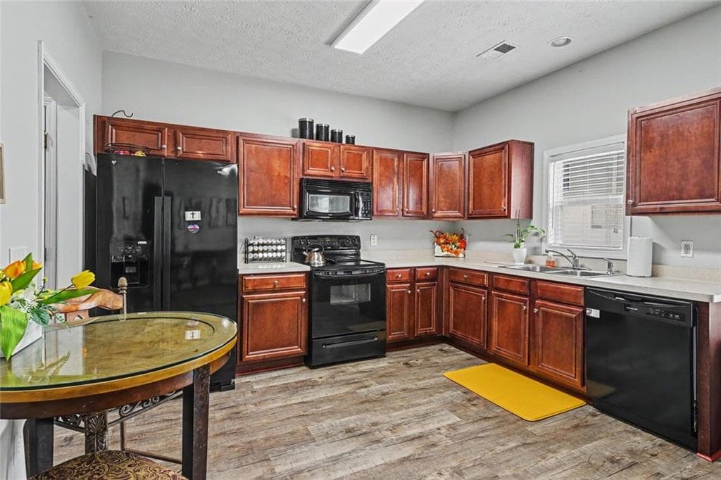 3 bedroom, 3 bathroom, 1,276 sq ft townhouse for sale at 2555 Flat Shoals Road 2802, Atlanta, GA 30349 — photo 10