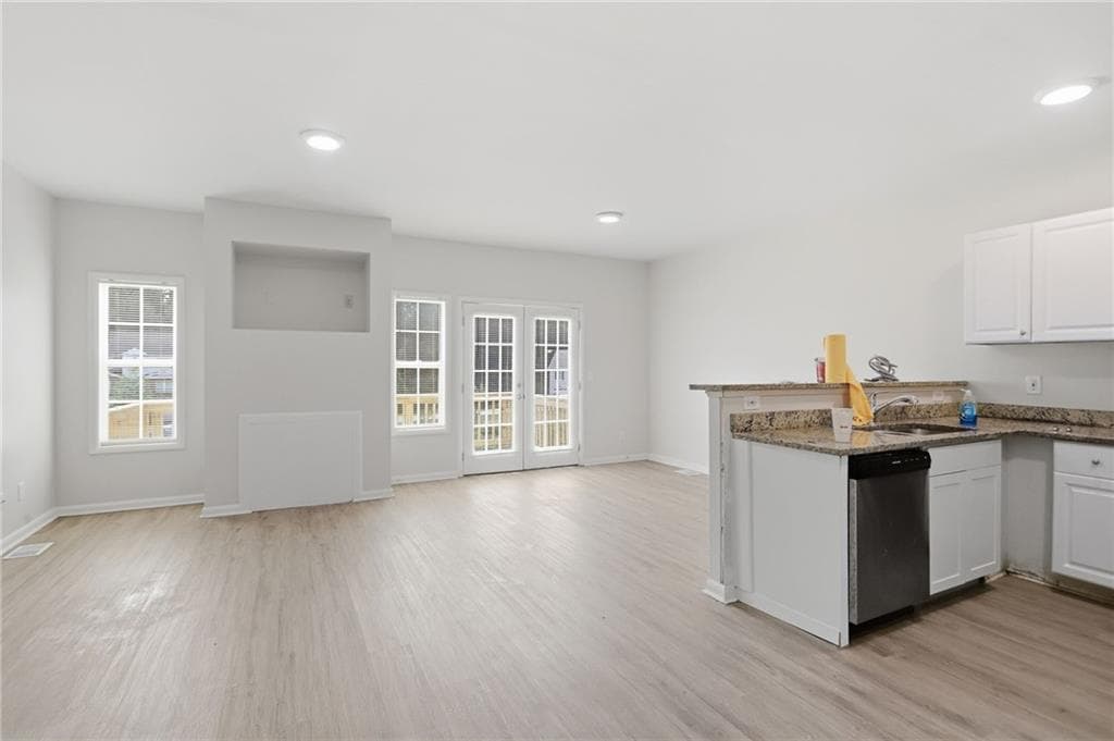 3 bedroom, 3 bathroom, 1,709 sq ft townhouse under contract at 4291 Notting Hill Drive, Atlanta, GA 30331 — photo 5