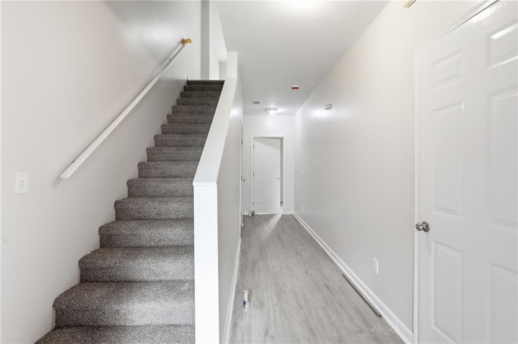 3 bedroom, 3 bathroom, 1,709 sq ft townhouse under contract at 4291 Notting Hill Drive, Atlanta, GA 30331 — photo 9