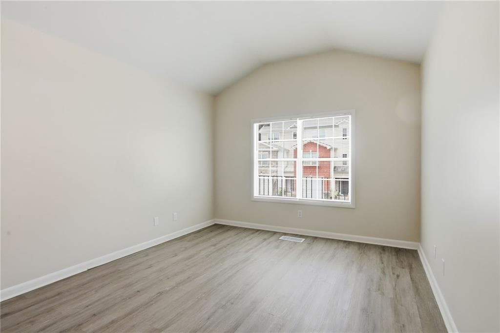 3 bedroom, 3 bathroom, 1,709 sq ft townhouse under contract at 4291 Notting Hill Drive, Atlanta, GA 30331 — photo 10