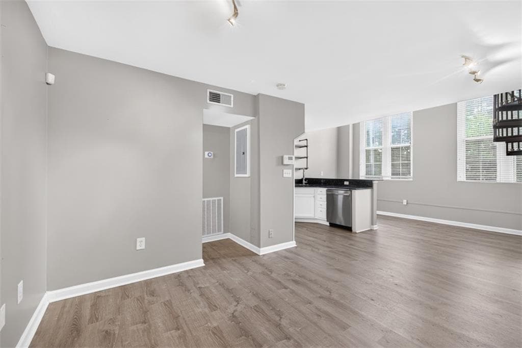 1 bedroom, 2 bathroom condominium for rent at 1031 State Street 209, Atlanta, GA 30318 for $2,500 a month — photo 4