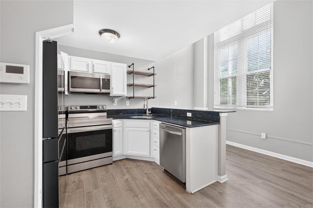 1 bedroom, 2 bathroom condominium for rent at 1031 State Street 209, Atlanta, GA 30318 for $2,500 a month — photo 9
