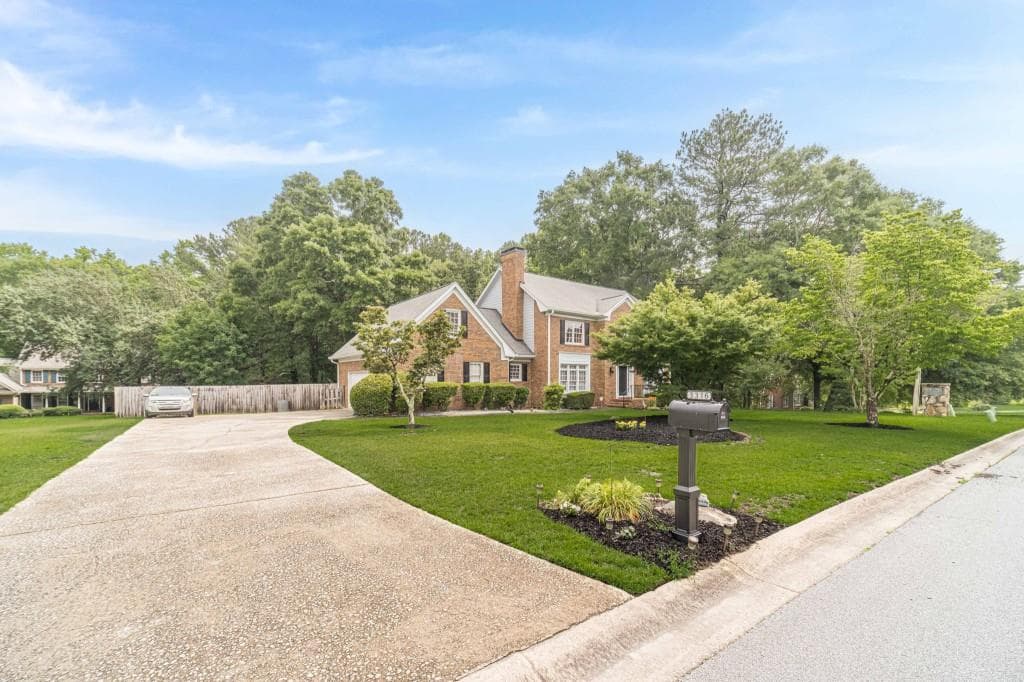 4 bedroom, 4 bathroom, 3,219 sq ft single family residence for sale at 3316 Classic Drive, Snellville, GA 30078 — photo 3