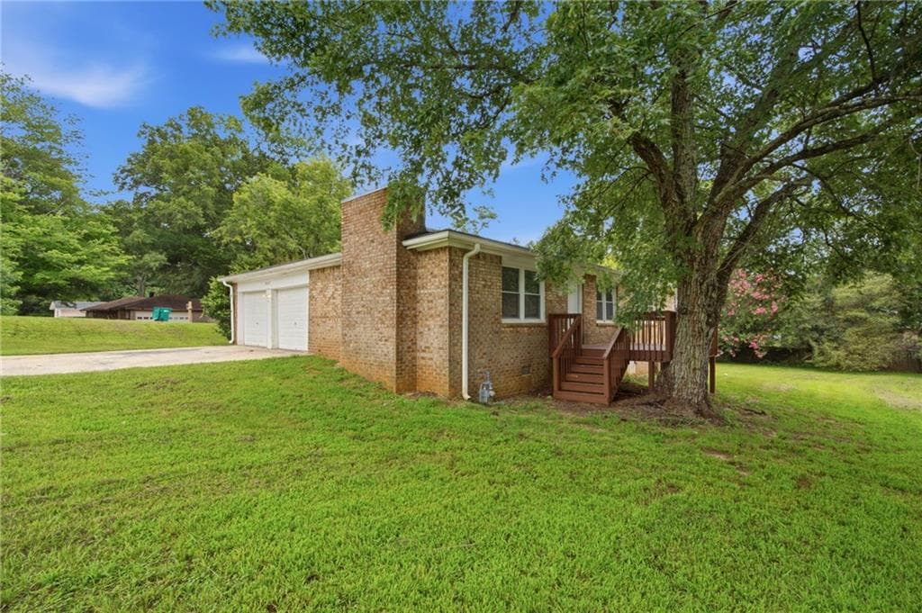 3 bedroom, 3 bathroom, 1,775 sq ft single family residence for sale at 8007 Sonja Drive, Jonesboro, GA 30236 — photo 3
