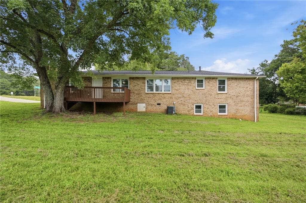 3 bedroom, 3 bathroom, 1,775 sq ft single family residence for sale at 8007 Sonja Drive, Jonesboro, GA 30236 — photo 4