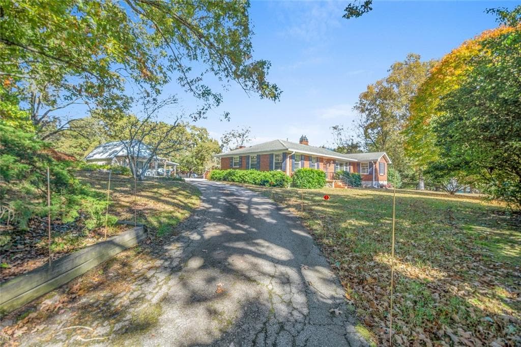 3 bedroom, 2 bathroom, 1,800 sq ft single family residence for sale at 3749 Centerville Rosebud Road, Snellville, GA 30039