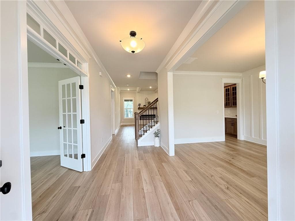 5 bedroom, 4 bathroom, 3,530 sq ft single family residence for sale at 5275 Baymont Drive, Gainesville, GA 30507 — photo 9